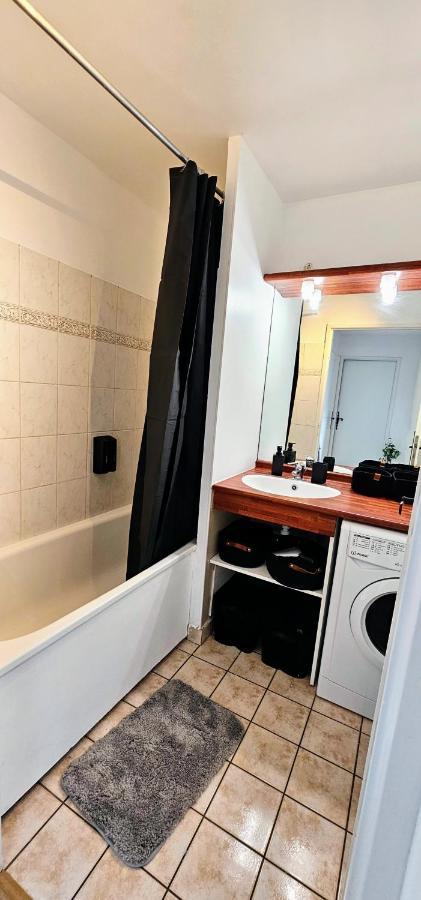 Apartamento L'Evasion, Cergy, Downtown, 6 Pers, 2 Min Rer A, 2 Places De Parking Privatives, Netflix Et Beinsports Exterior foto